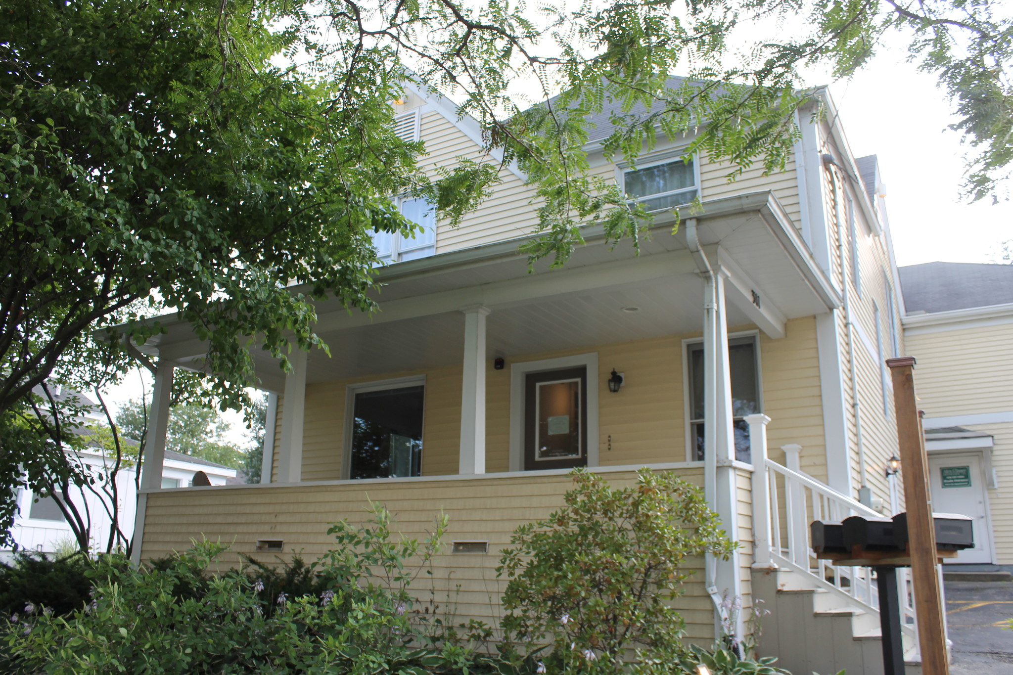 311 S 2nd St, St Charles, IL à louer Photo de l’immeuble– Image 1 sur 10