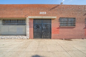 3858 Broadway Pl, Los Angeles, CA à louer Photo de l’immeuble– Image 1 sur 50