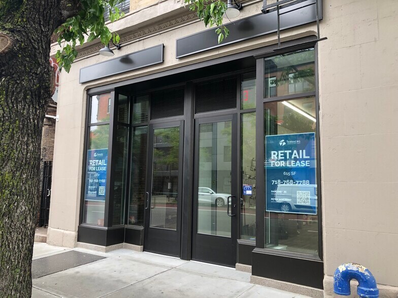 685 Nostrand Ave, Brooklyn, NY à louer - Photo de l’immeuble – Image 3 sur 14