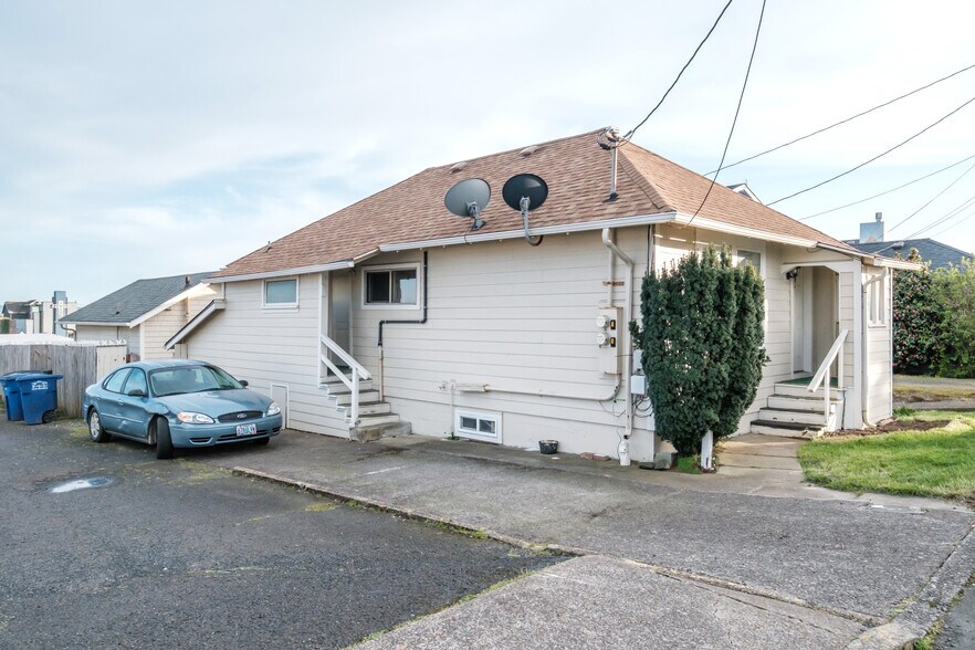 443 SW 7th St, Newport, OR à vendre - Photo de l’immeuble – Image 3 sur 11