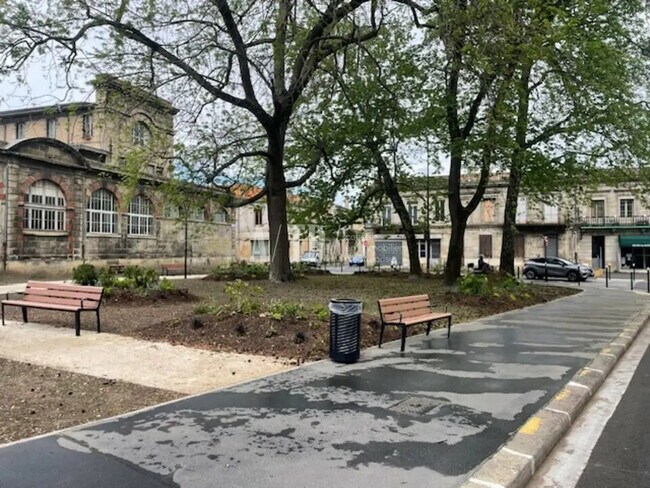 Plus de détails pour Local commercial à vendre