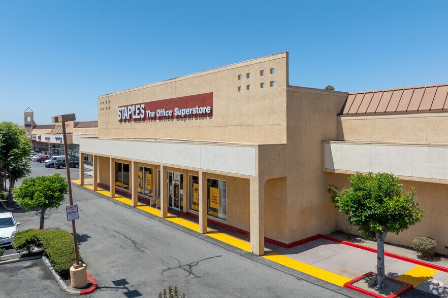 13011-13133 Harbor Blvd, Garden Grove, CA à louer - Photo principale – Image 2 sur 2