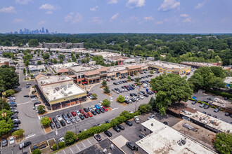 1600-1730 E Woodlawn Rd, Charlotte, NC - VUE AÉRIENNE  vue de carte - Image1