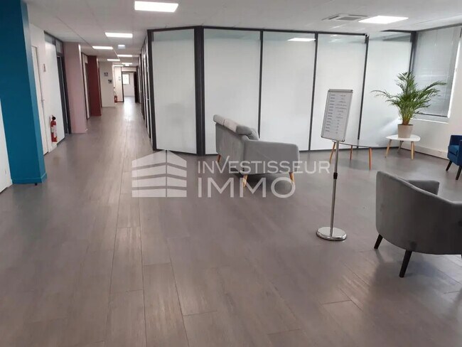 Plus de détails pour Bureau à louer