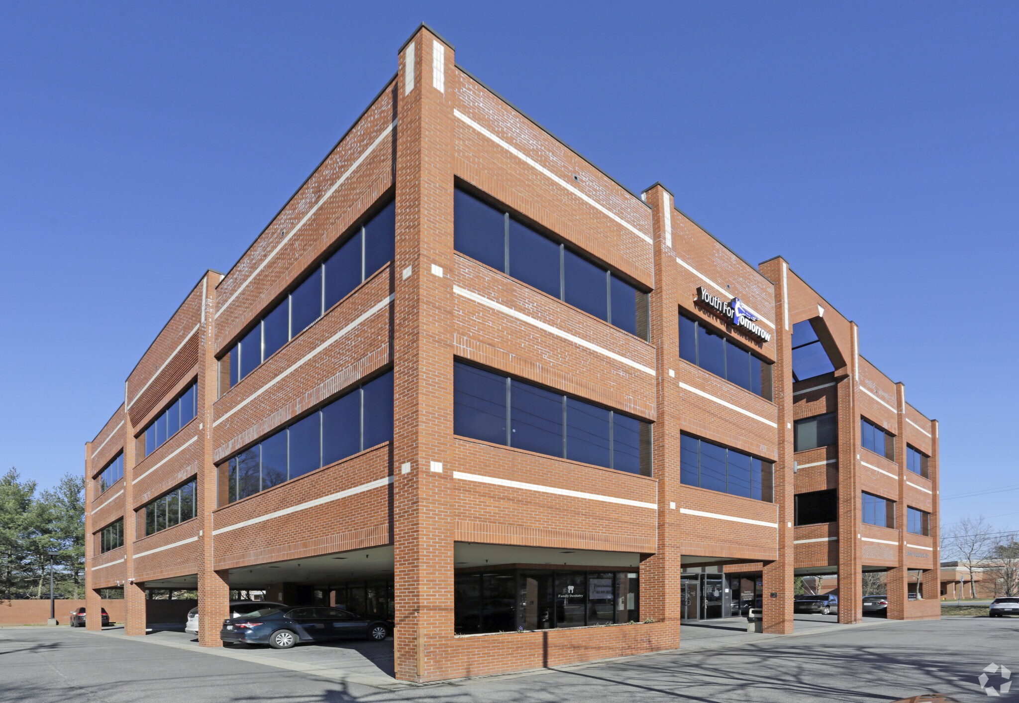 6800 Backlick Rd, Springfield, VA à louer Photo de l’immeuble– Image 1 sur 6
