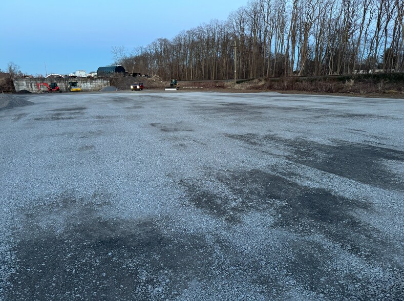 785 Burdeck St, Rotterdam, NY à louer - Photo principale – Image 1 sur 8