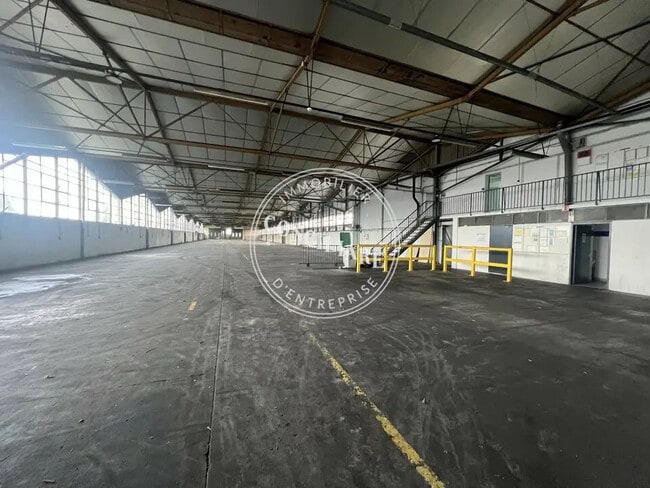 Plus de détails pour Industriel/Logistique à louer