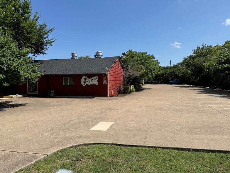 316 Cooper St, Cedar Hill, TX à louer - Photo de l’immeuble – Image 1 sur 10
