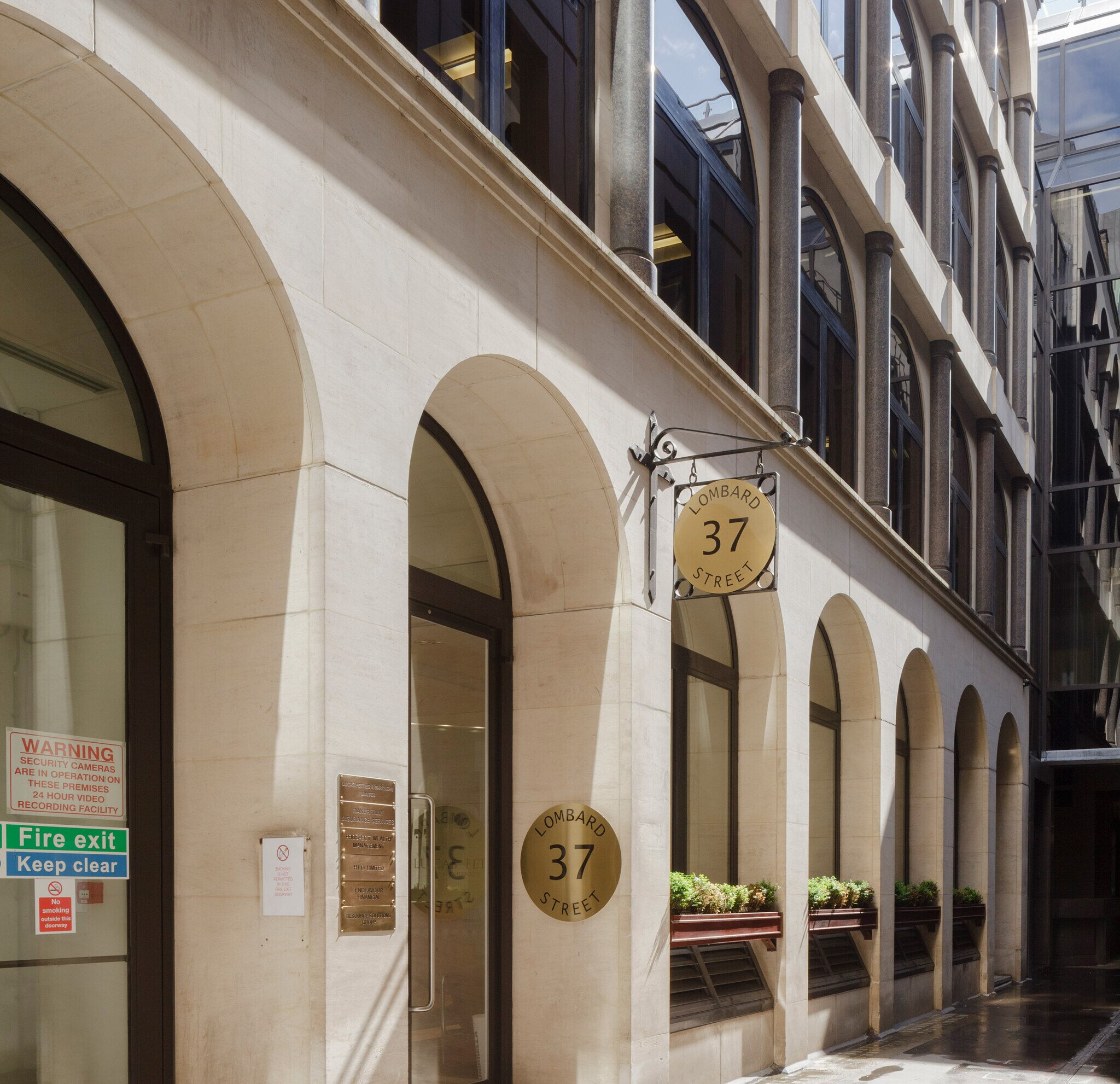 37 Lombard St, Londres à louer Photo de l’immeuble– Image 1 sur 15