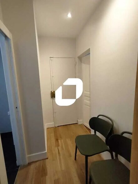 Bureau dans Versailles à louer - Photo de l’immeuble – Image 3 sur 8