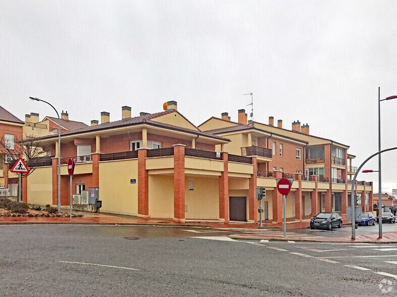 Local commercial dans La Lastrilla, Segovia à louer - Photo de l’immeuble – Image 2 sur 2
