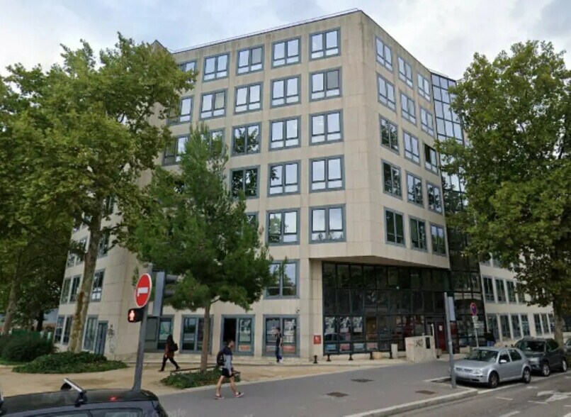 Bureau dans Lyon à louer - Photo de l’immeuble – Image 1 sur 11