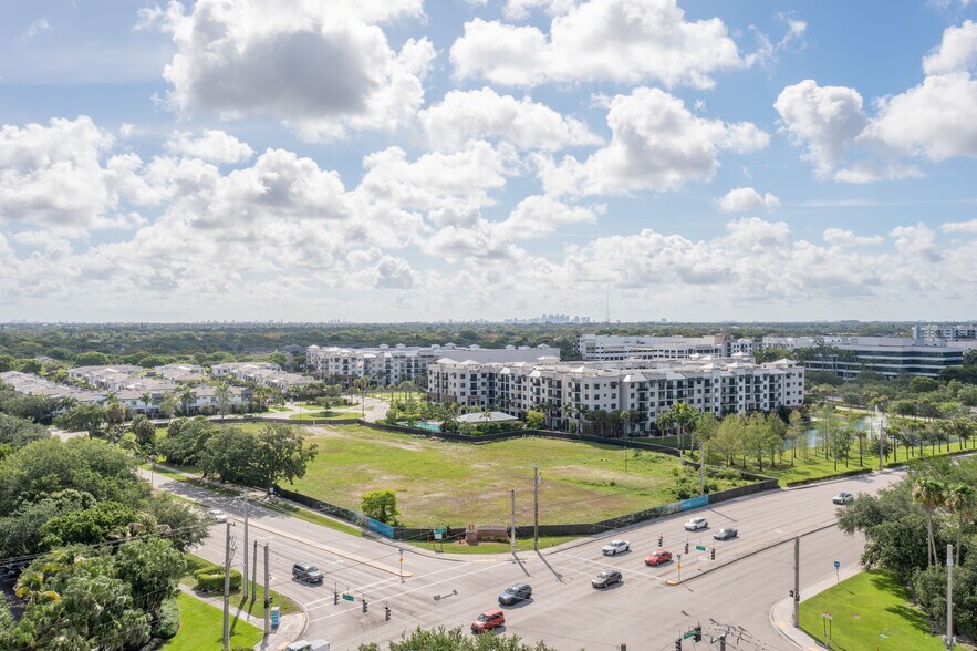 8490 Cleary Blvd, Plantation, FL à louer - Aérien – Image 3 sur 8