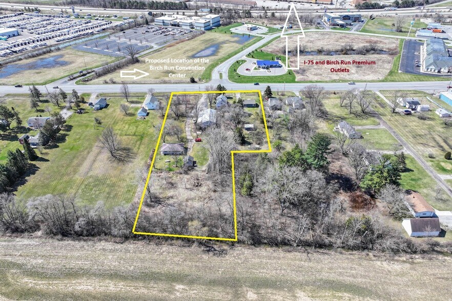 12181 Dixie Hwy, Birch Run, MI à vendre - Aérien – Image 2 sur 30