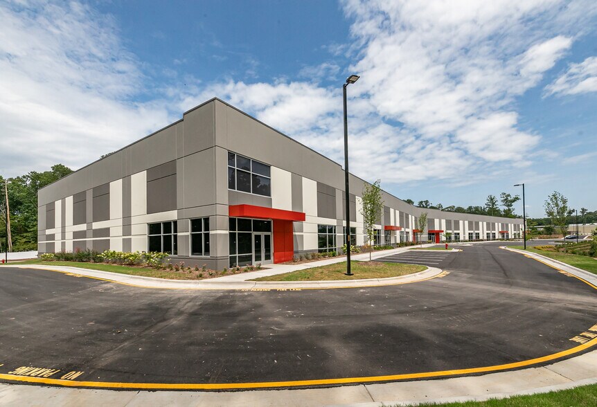 1050 Northgate Ct, Morrisville, NC à louer - Photo de l’immeuble – Image 3 sur 11