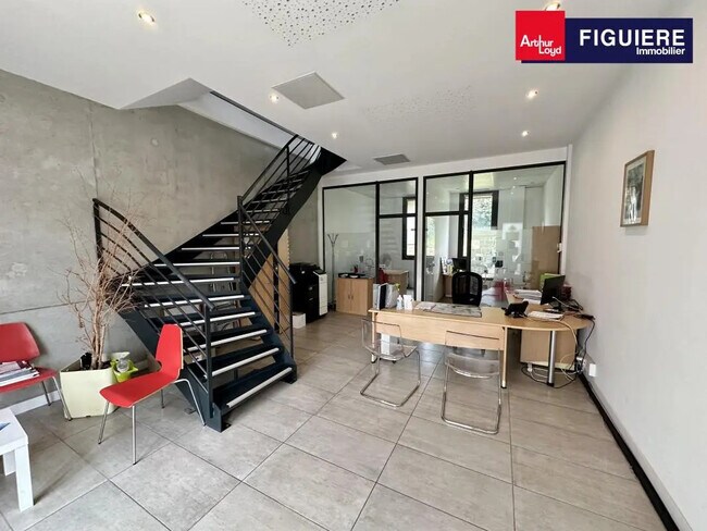 Plus de détails pour 606 Avenue Du Général De Gaulle, Simiane-Collongue - Bureau à vendre