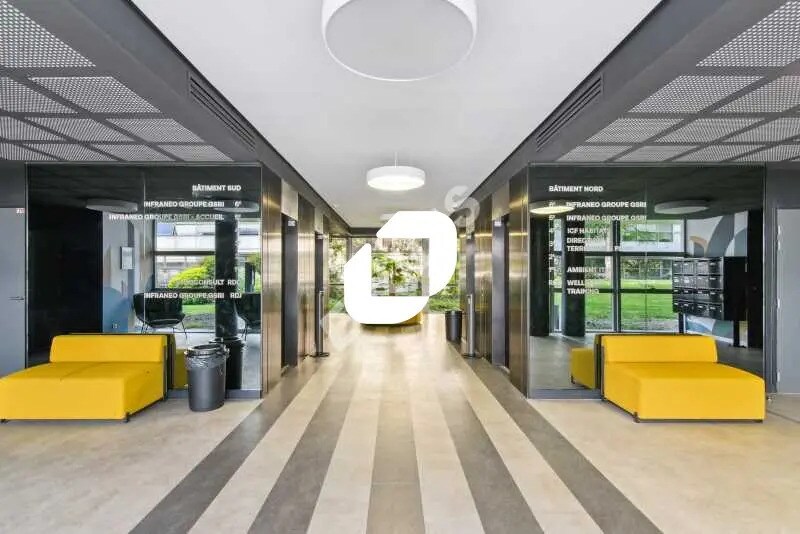 Bureau dans Pantin à louer - Photo de l’immeuble – Image 1 sur 15