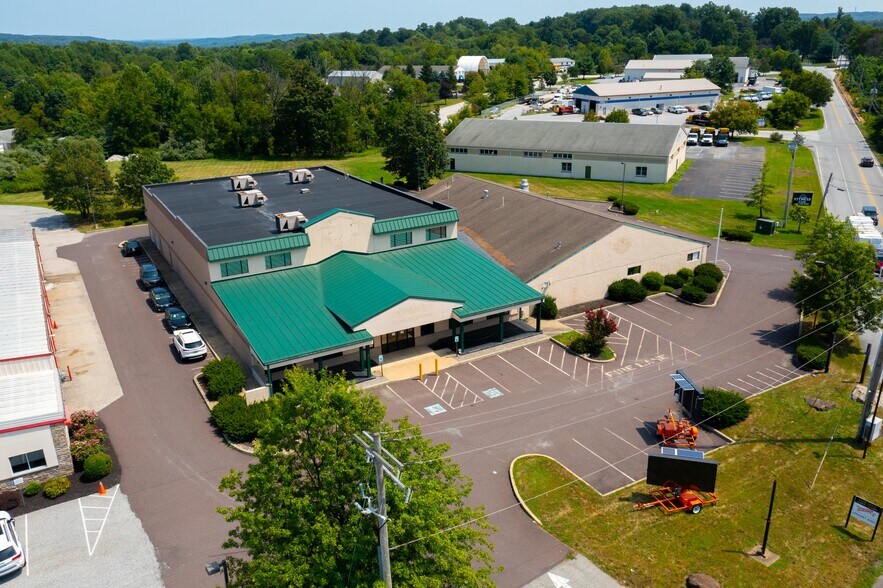 12 Pottstown Pike, Chester Springs, PA à louer - Photo de l’immeuble – Image 2 sur 5