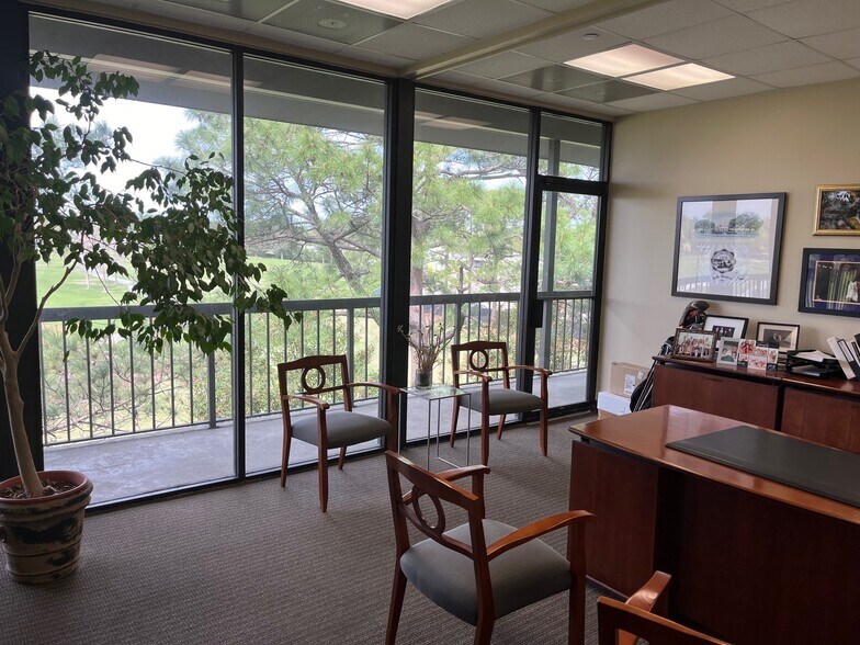 131 Airline Dr, Metairie, LA à louer - Photo de l’immeuble – Image 2 sur 8