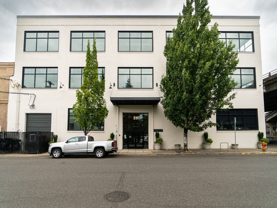 1430 SE 3rd Ave, Portland, OR à louer Photo de l’immeuble– Image 1 sur 7