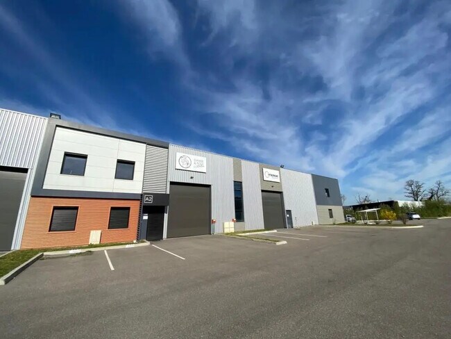 Plus de détails pour Bureau, Local d'activités à louer