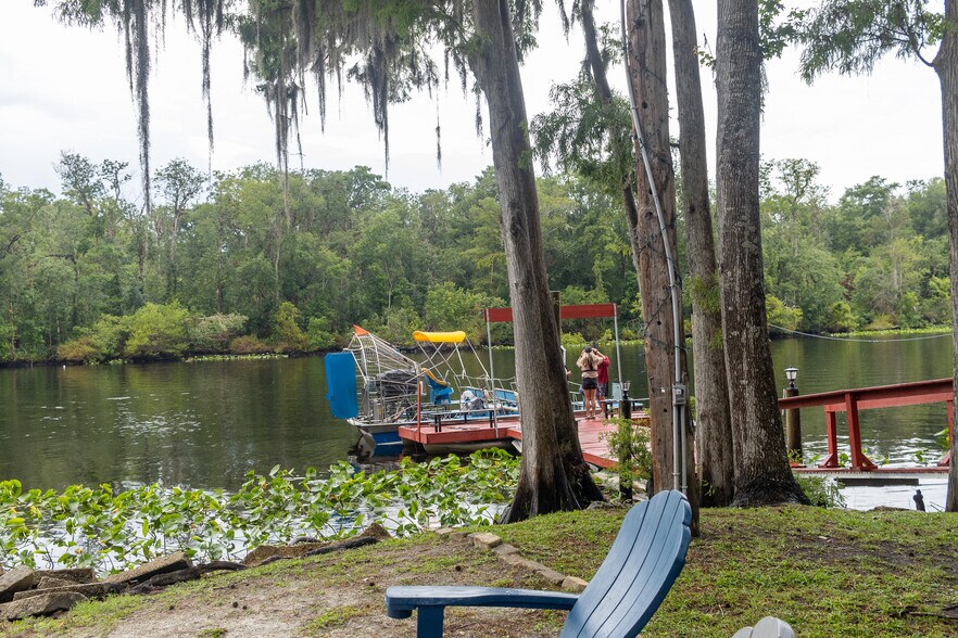 217 Butler Dr, Satsuma, FL à vendre - Photo de l’immeuble – Image 3 sur 47