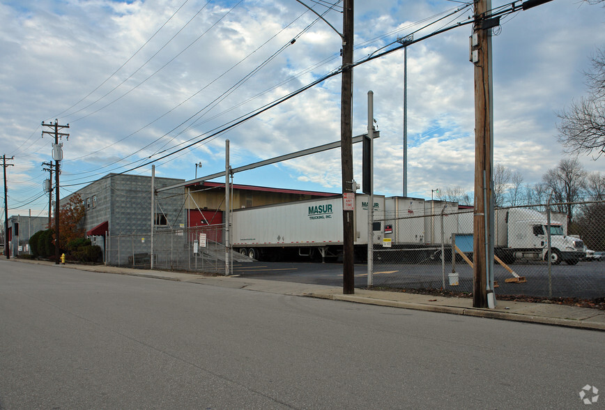 4950 Para Dr, Cincinnati, OH à louer - Photo de l’immeuble – Image 2 sur 46