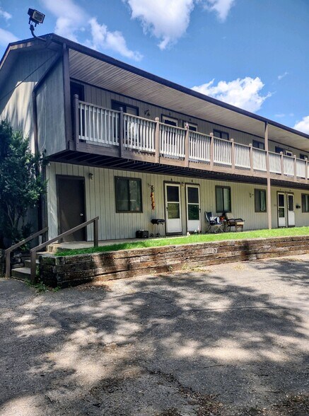 670-680 Hancock Ave, Akron, OH à vendre - Photo de l’immeuble – Image 3 sur 15