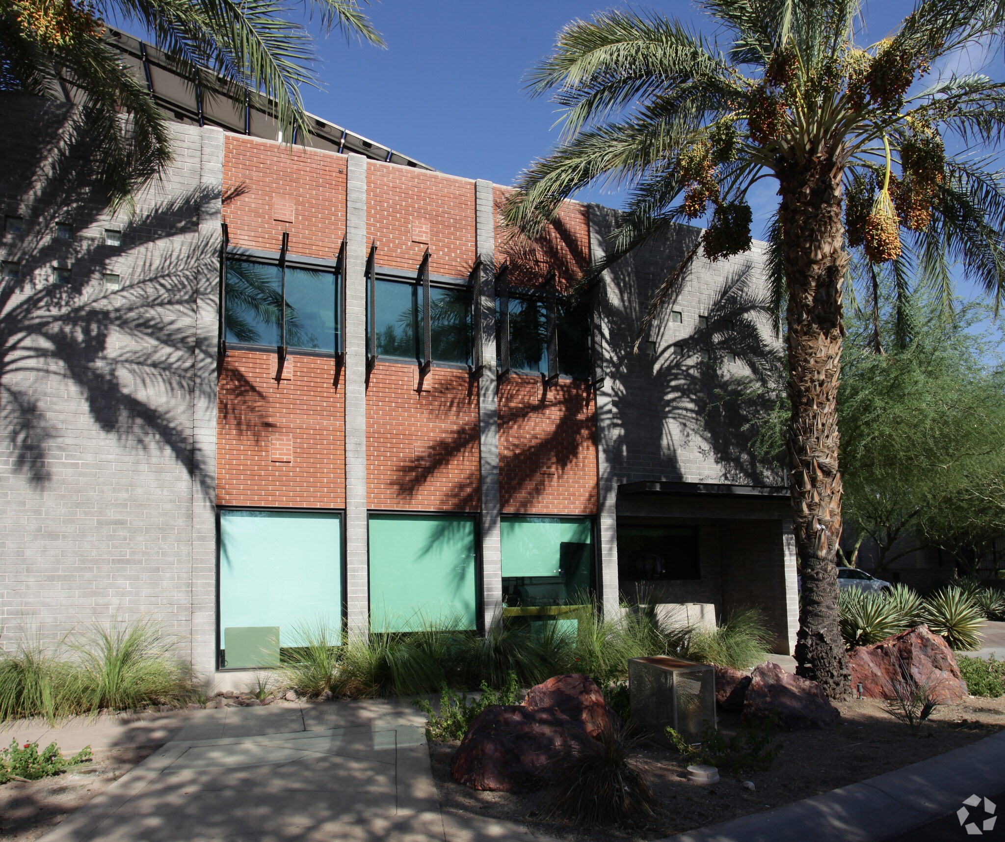 1425 N 1st St, Phoenix, AZ à louer Photo de l’immeuble– Image 1 sur 14