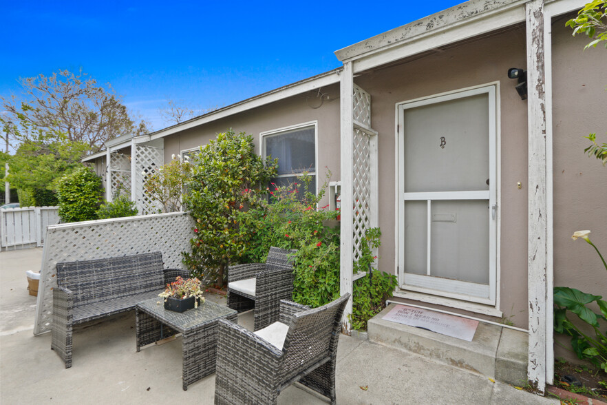 1618 Berkeley St, Santa Monica, CA à vendre - Photo de l’immeuble – Image 2 sur 25