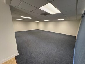 200 N Ash St, Escondido, CA à louer Photo de l’immeuble– Image 1 sur 6