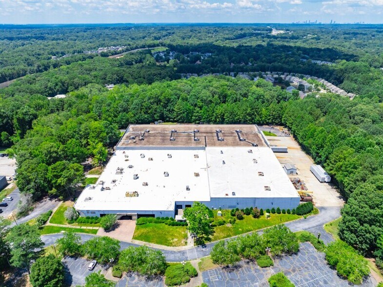 2933 Miller Rd, Decatur, GA à louer - Photo de l’immeuble – Image 3 sur 4