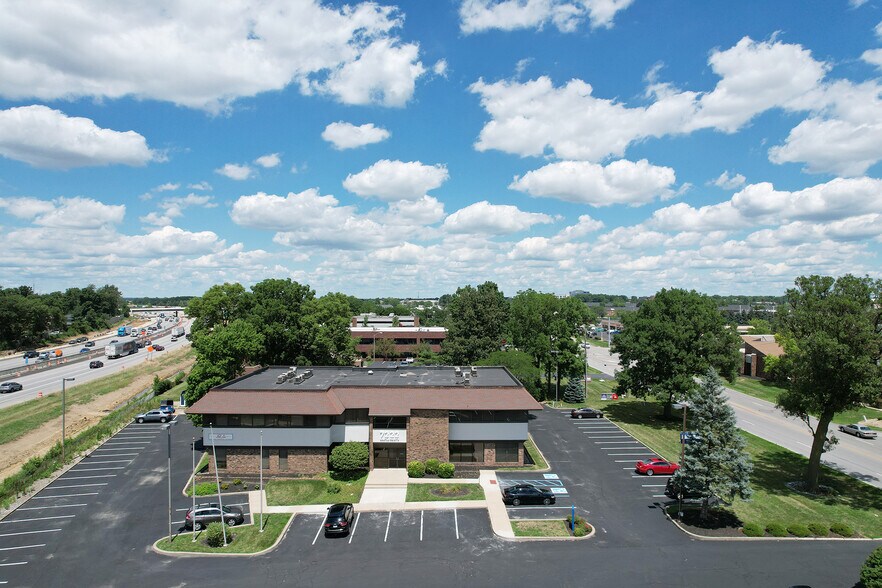 7222 N Shadeland Ave, Indianapolis, IN à vendre - Photo de l’immeuble – Image 2 sur 4