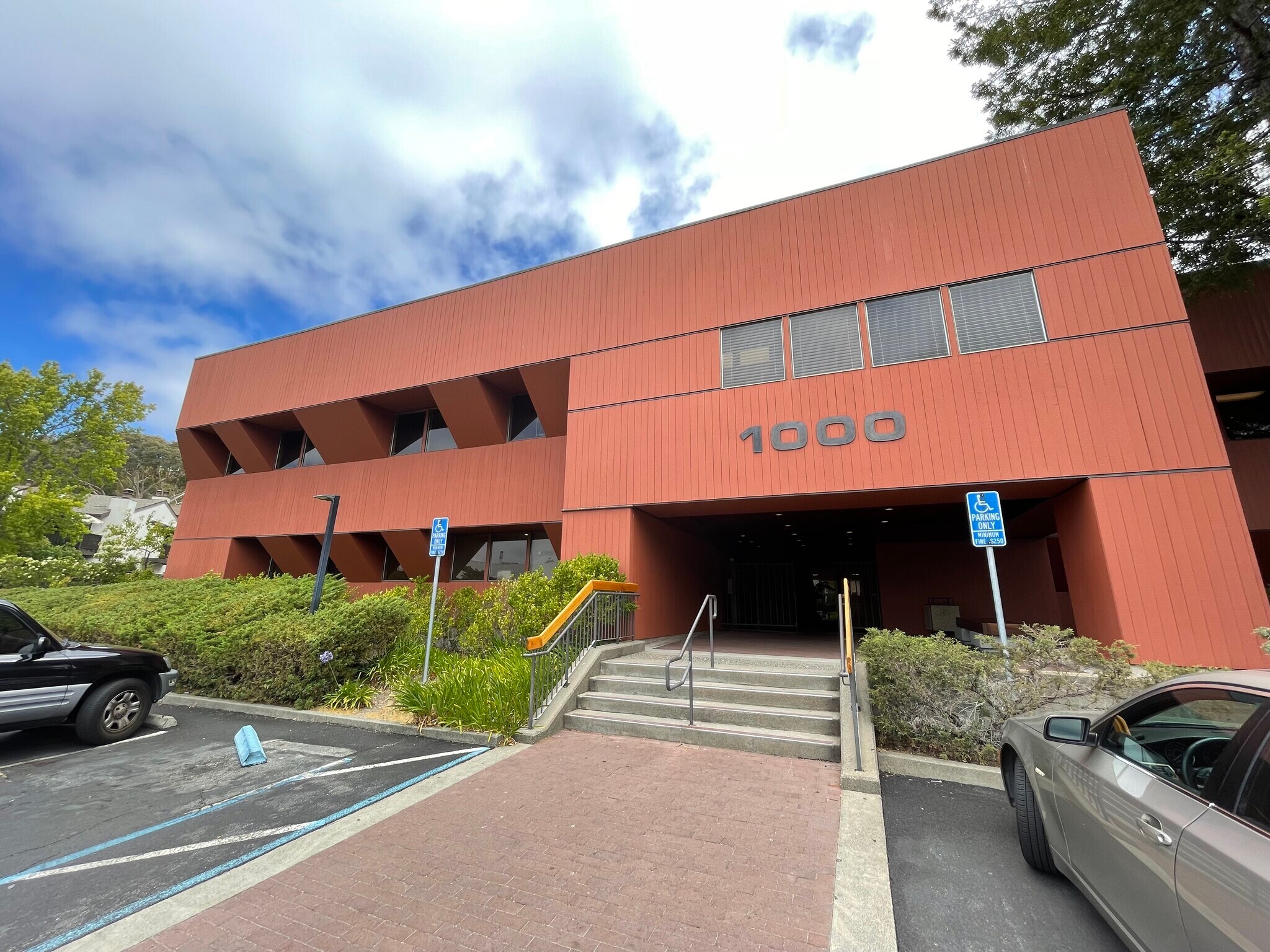 1000 S Eliseo Dr, Greenbrae, CA à louer Photo de l’immeuble– Image 1 sur 12