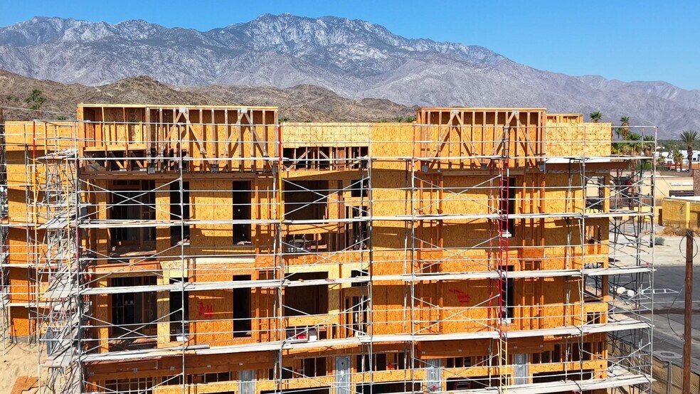 68550 Grove Street, Cathedral City, CA à vendre - Vidéo sur l’annonce professionnelle – Image 2 sur 24