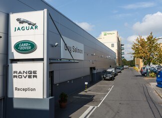 Plus de détails pour Portsmouth Rd, Surbiton - Industriel/Logistique à louer