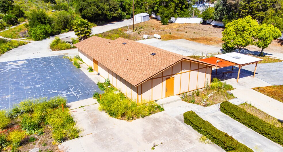 19121 El Toro Rd, Silverado, CA à vendre - Photo de l’immeuble – Image 1 sur 5
