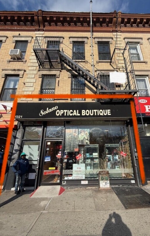 1321 Fulton St, Brooklyn, NY à louer Photo intérieure– Image 1 sur 1