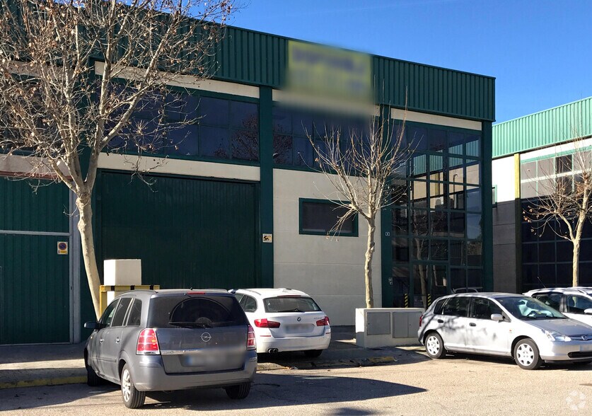 Avenida de las Flores, 9, Humanes de Madrid, Madrid à louer - Photo de l’immeuble – Image 2 sur 9