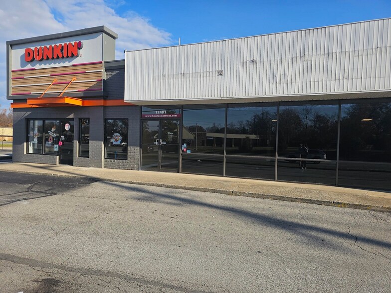 12401 Shelbyville Rd, Louisville, KY à louer - Photo de l’immeuble – Image 1 sur 12