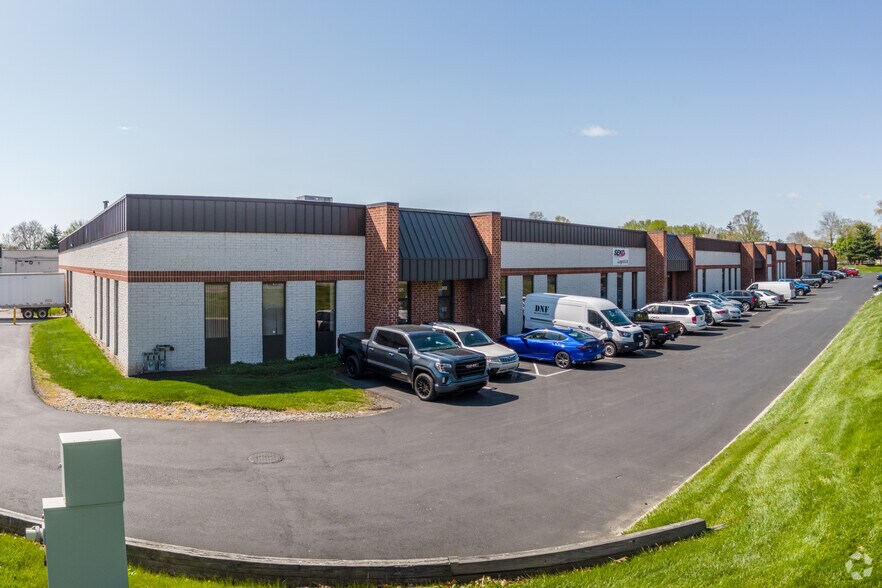 201-212 Elmwood Ave, Sharon Hill, PA à louer - Photo principale – Image 1 sur 6