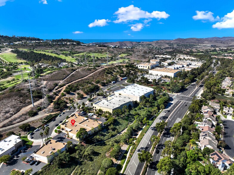 1385 Calle Avanzado, San Clemente, CA à louer - Photo de l’immeuble – Image 3 sur 21