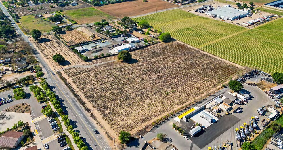 5181 Live Oak Ave, Oakley, CA à vendre - Photo de l’immeuble – Image 3 sur 6