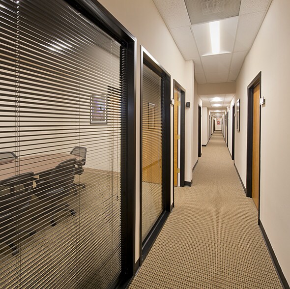 17300 El Camino Real, Houston, TX à louer - Photo intérieure – Image 3 sur 17