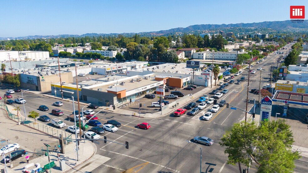 6026-6040 Reseda Blvd, Tarzana, CA à louer - Photo de l’immeuble – Image 2 sur 6