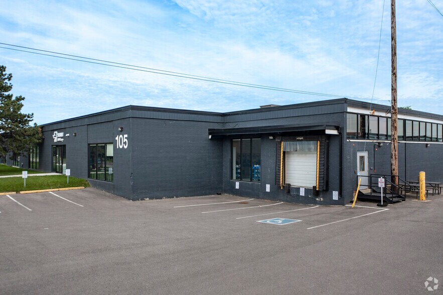 105-123 Bentworth Ave, Toronto, ON à louer - Photo de l’immeuble – Image 2 sur 5