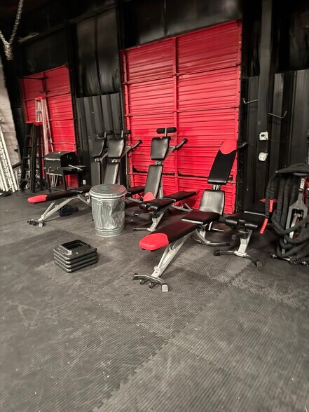 8804 Gulf Ct, Raleigh, NC à louer - Photo de l’immeuble – Image 2 sur 6