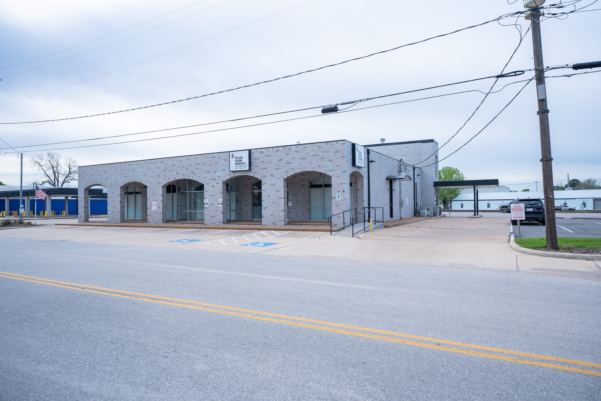 2313 Main St, Waller, TX à louer Photo de l’immeuble– Image 1 sur 8