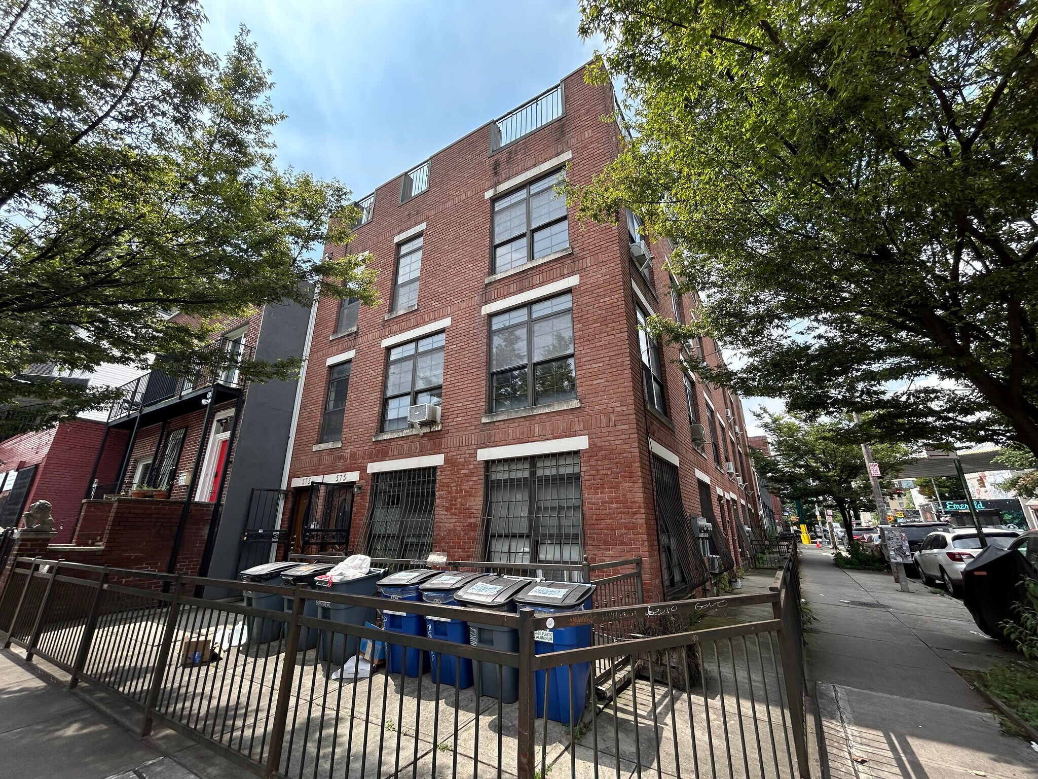 236 Evergreen Ave, Brooklyn, NY à vendre Photo principale– Image 1 sur 2