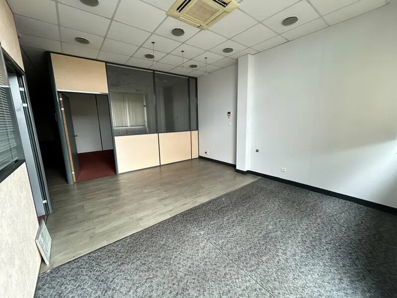 Bureau dans Châtenoy-le-Royal à louer Photo intérieure– Image 1 sur 5